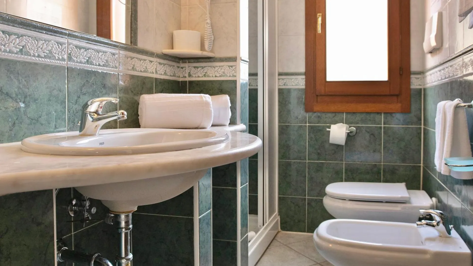 Residence Con Piscina A Sos Alinos Cala Liberotto Lejlighedshotel